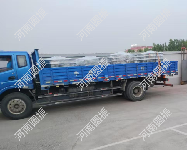 河南省4臺旋振篩今日發(fā)貨